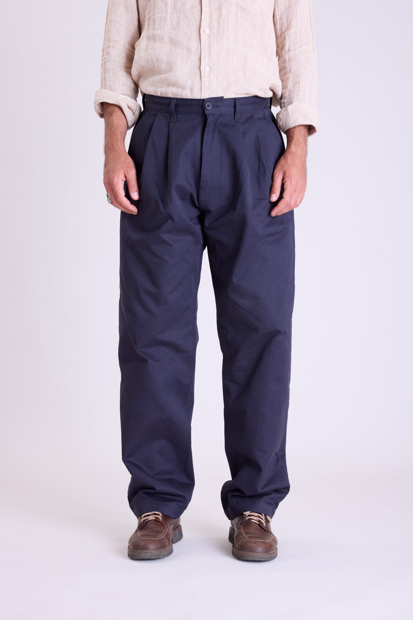 Men’s Relaxed Fit Pleated Trouser - Navy