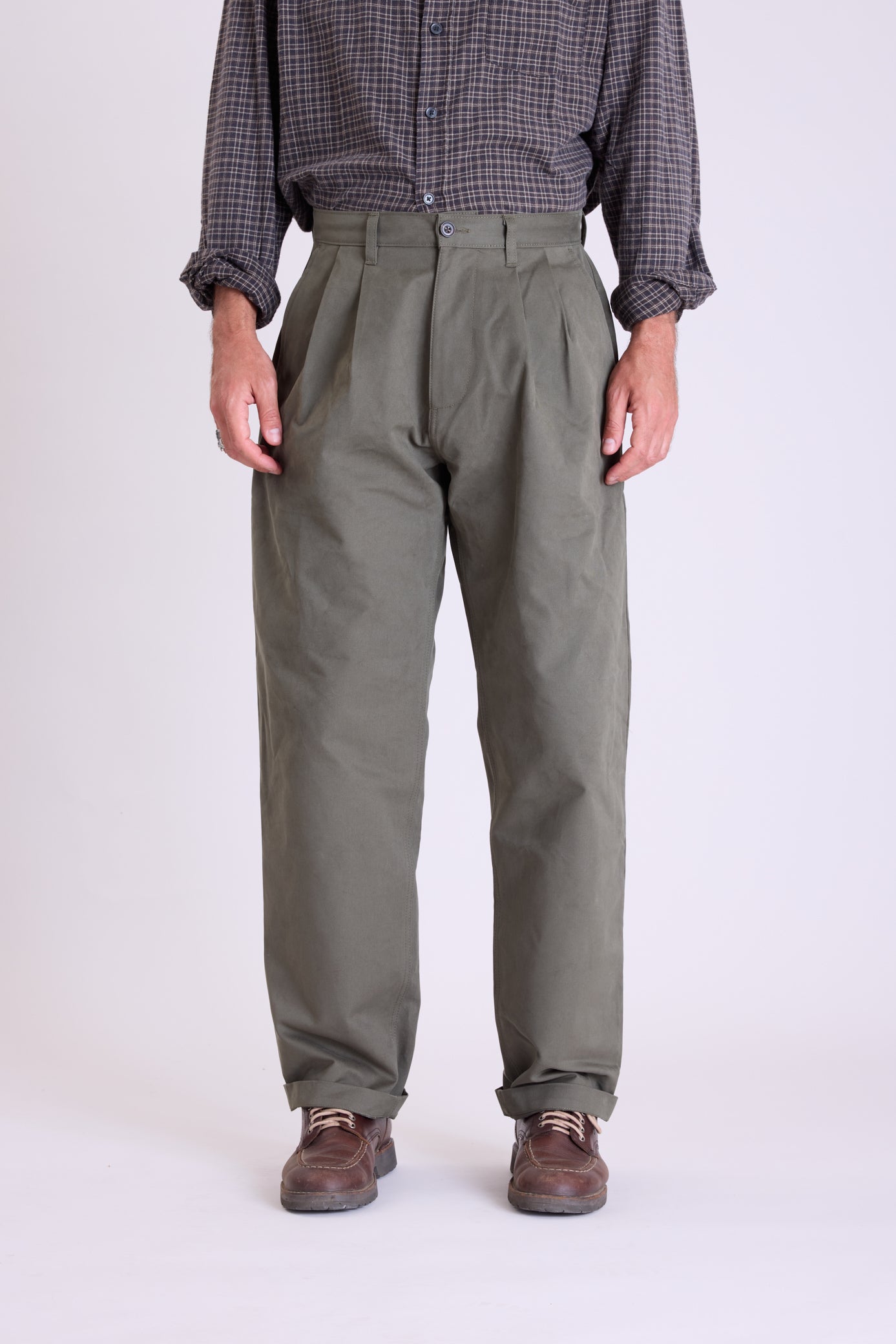 Men’s Relaxed Fit Pleated Trouser - Olive