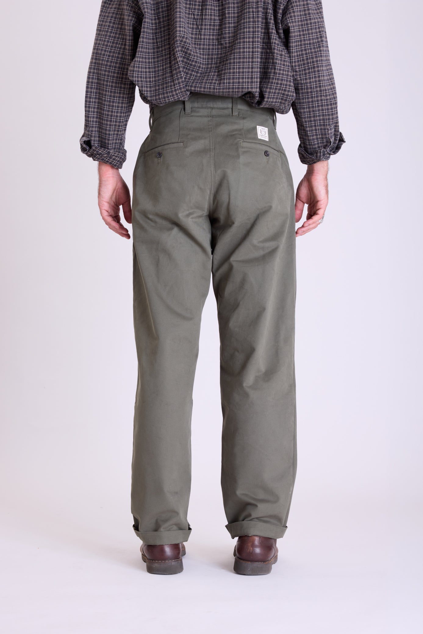 Men’s Relaxed Fit Pleated Trouser - Olive
