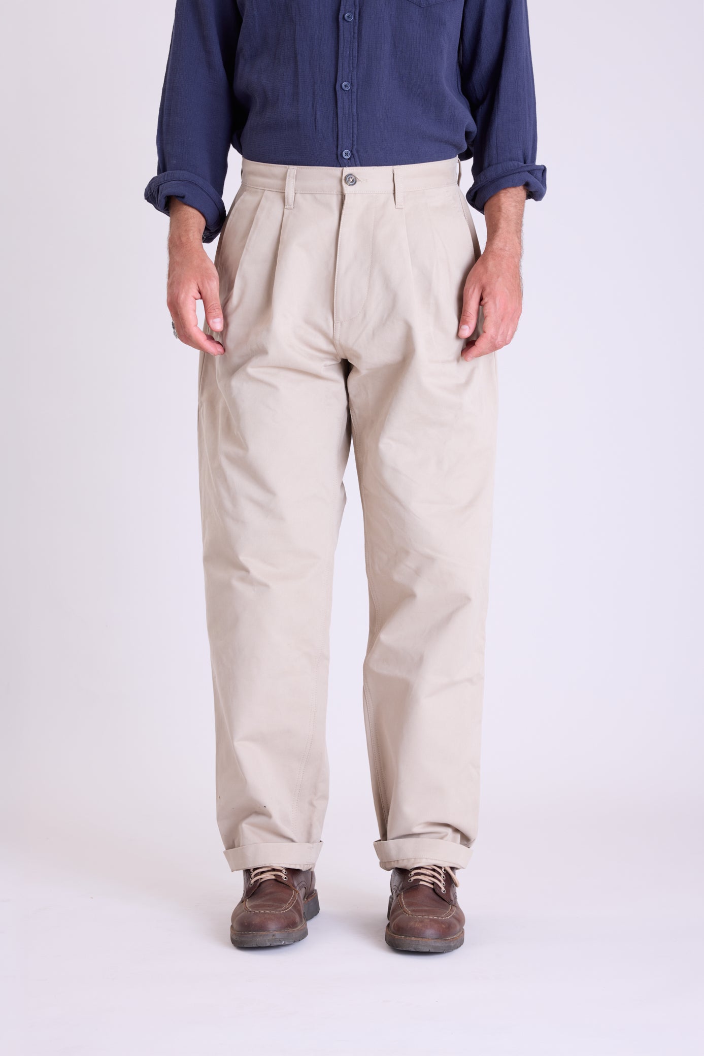 Men’s Relaxed Fit Pleated Trouser
