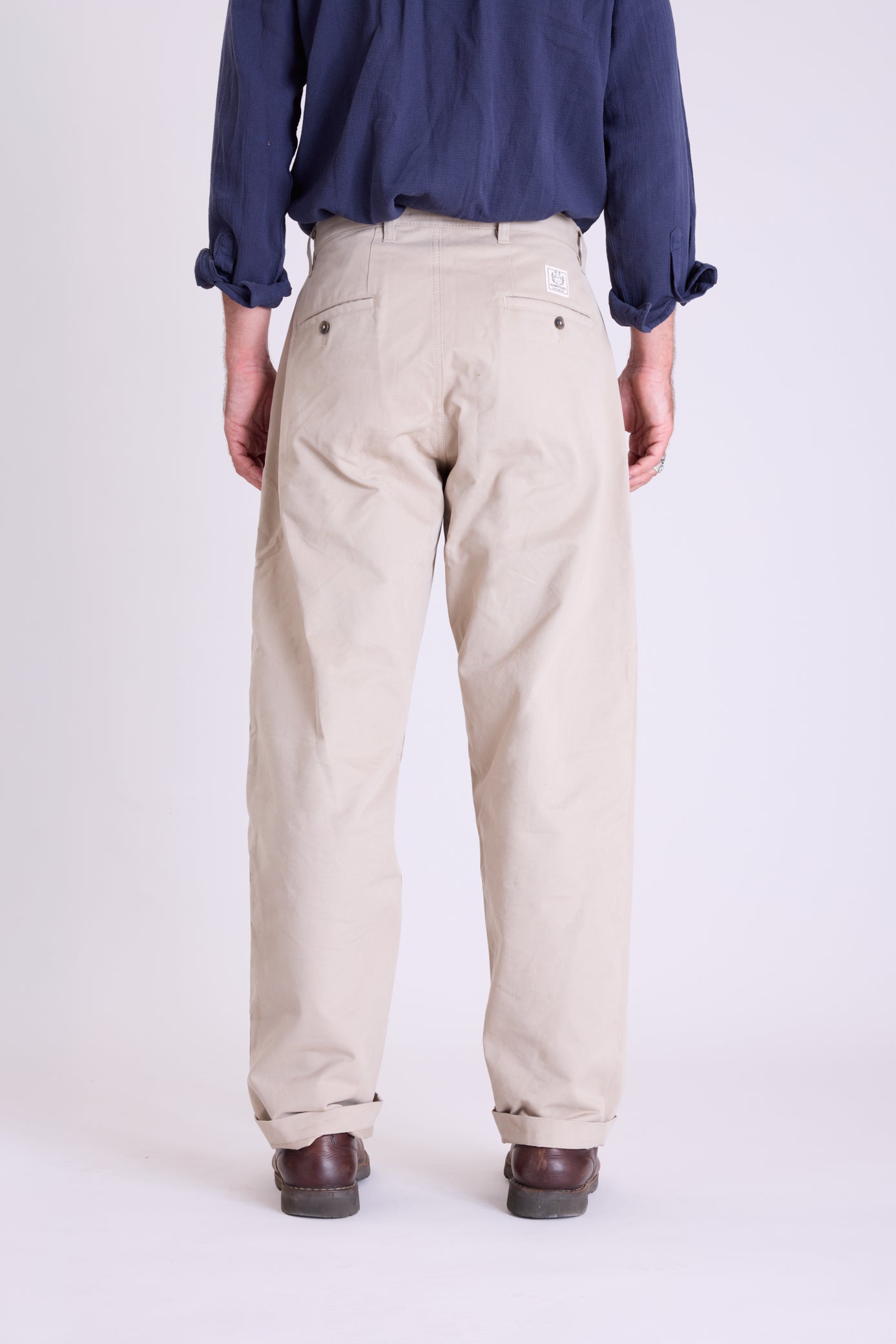 Men’s Relaxed Fit Pleated Trouser