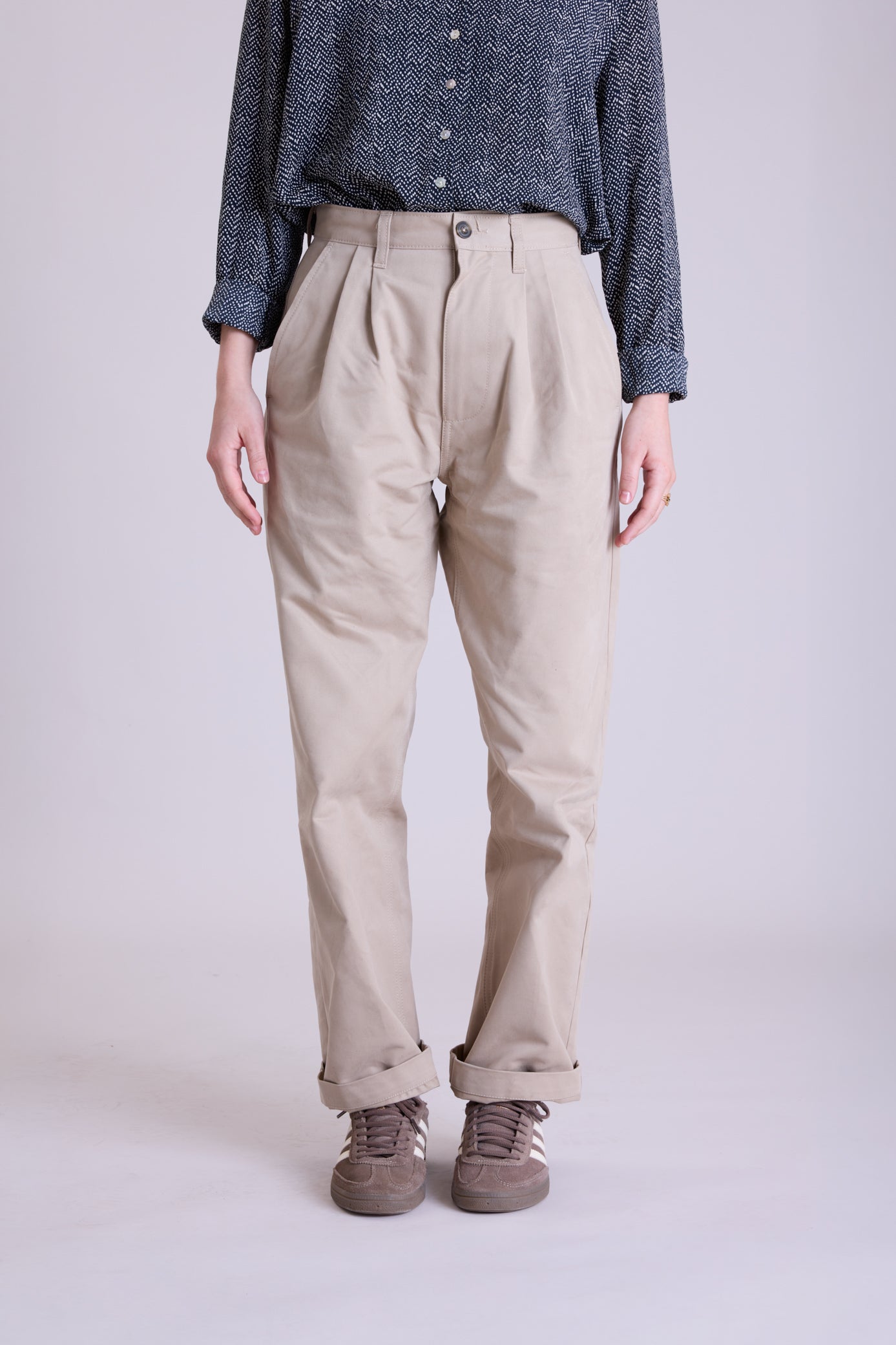 Women’s Relaxed Fit Pleated Trouser - Stone